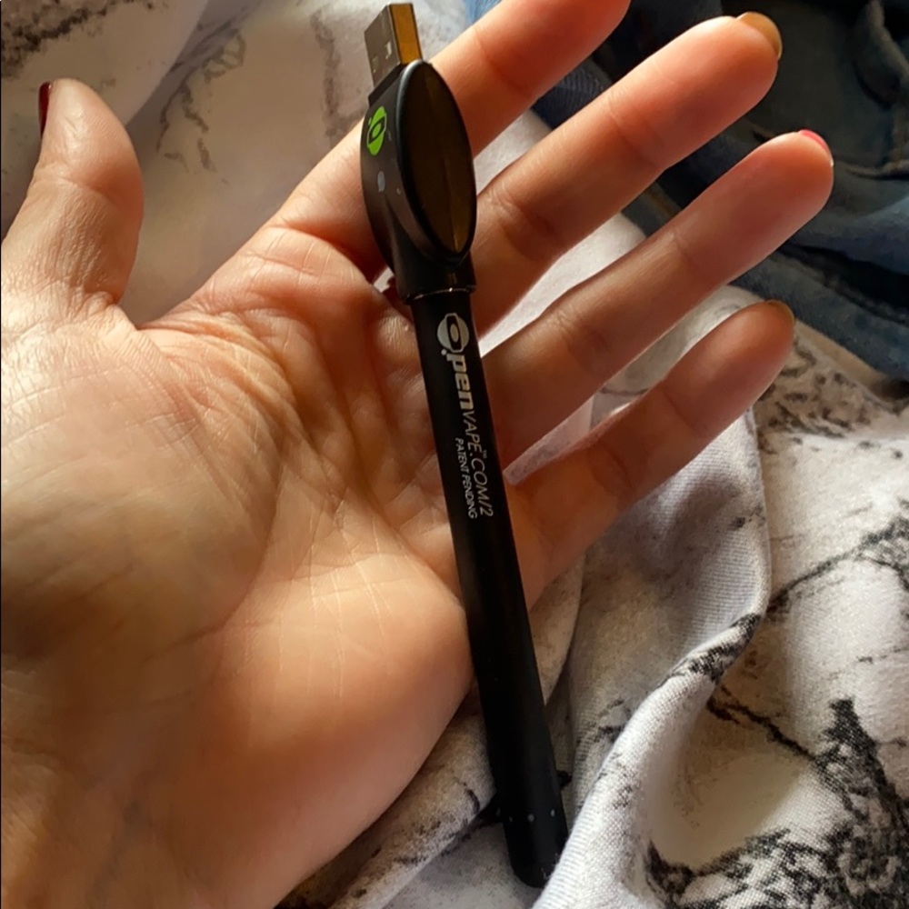 O.penvape battery- black matte (never used)